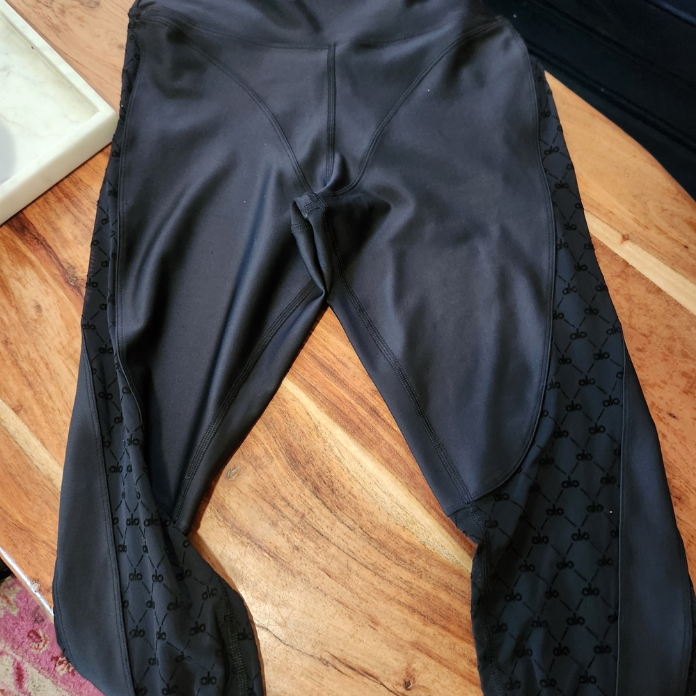 Alo Black Leggings
